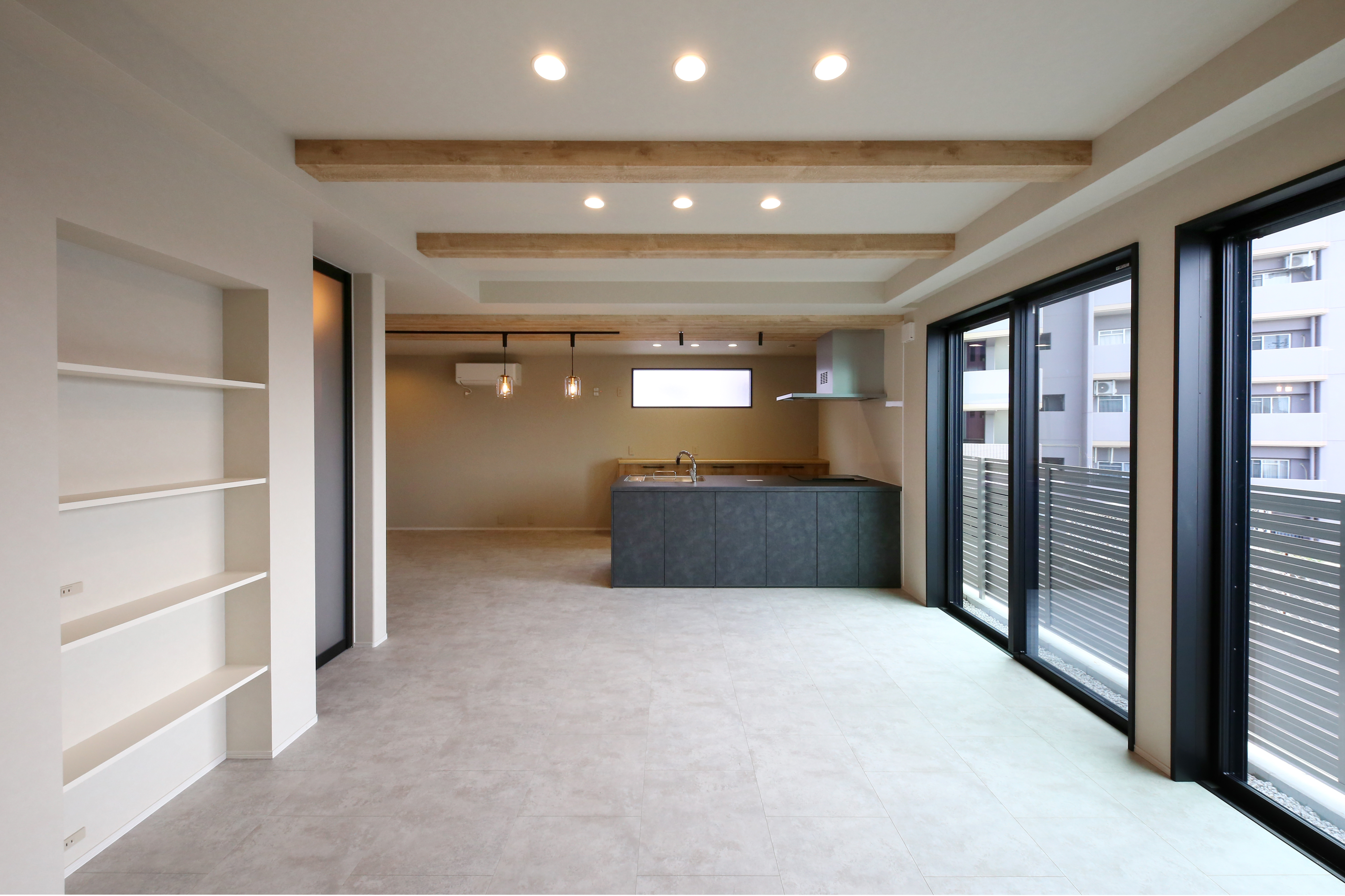 回遊家事動線で毎日に余裕が生まれる 20代が建てた32坪2階建て