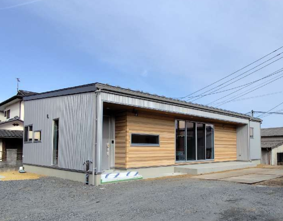 共働き子育て世代の『今と未来』に寄り添う平屋の家